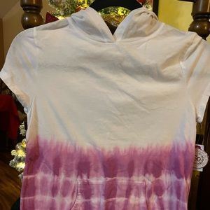 Kids active shirt. Pink tie dye and white